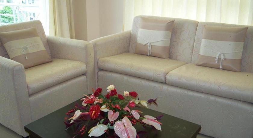 Kasem Garden Hotel Surin Ban Nong Tao Buitenkant foto