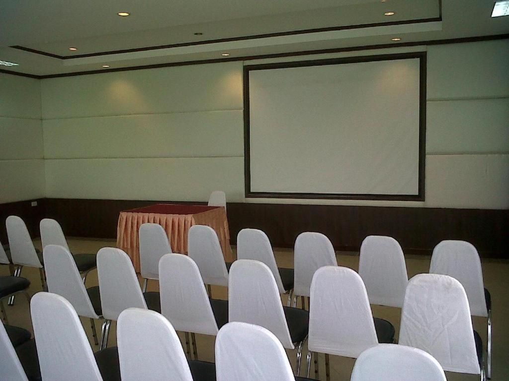 Kasem Garden Hotel Surin Ban Nong Tao Buitenkant foto