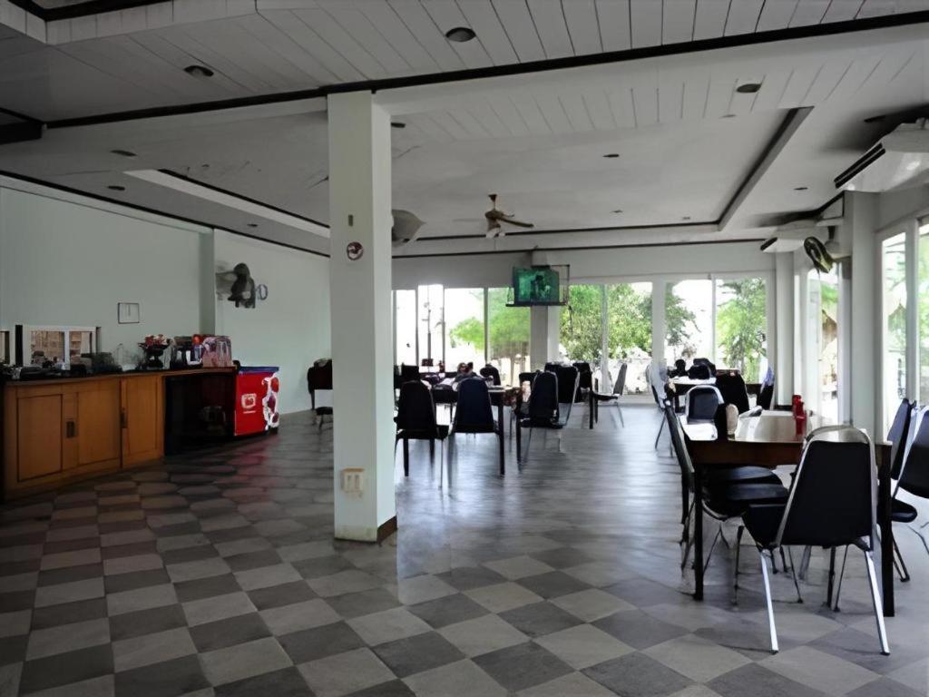Kasem Garden Hotel Surin Ban Nong Tao Buitenkant foto