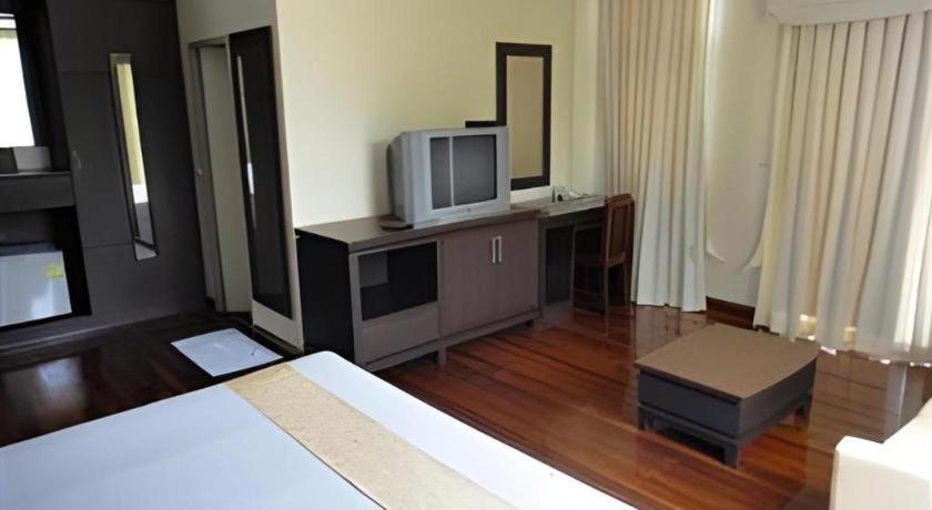 Kasem Garden Hotel Surin Ban Nong Tao Buitenkant foto