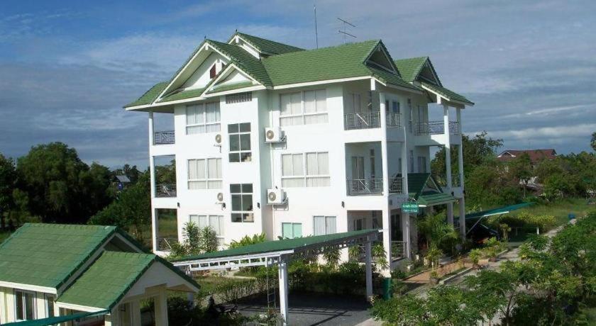 Kasem Garden Hotel Surin Ban Nong Tao Buitenkant foto