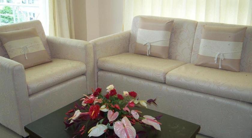 Kasem Garden Hotel Surin Ban Nong Tao Buitenkant foto